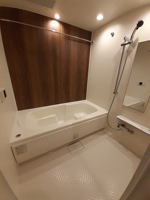 ��ʌ�����s�厚���s���̃A�p�[�g�̃o�X