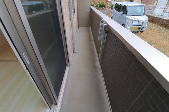 ��ʌ��������܎s�k�擌�听���Q���ڂ̃A�p�[�g�̃o���R�j�[