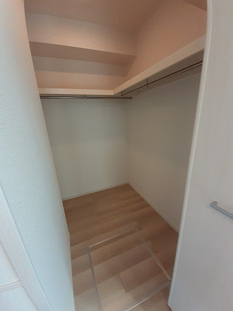 ��ʌ�����s�厚���s���̃A�p�[�g�̎��[