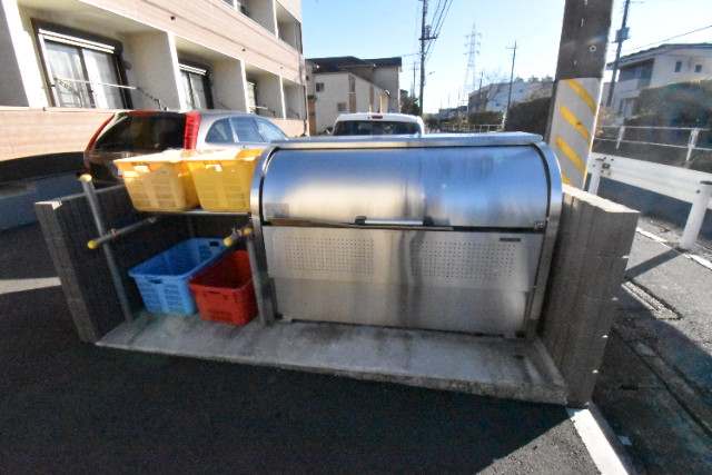 ��ʌ��z�J�s���������̃A�p�[�g�̂��̑�