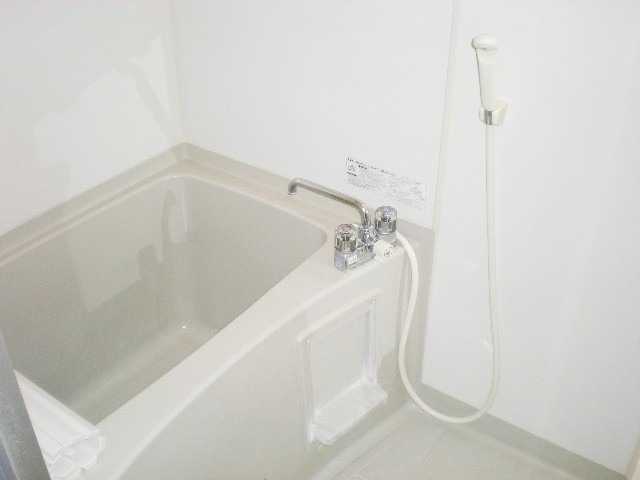 ��ʌ��������܎s�����擌��{�U���ڂ̃A�p�[�g�̃o�X