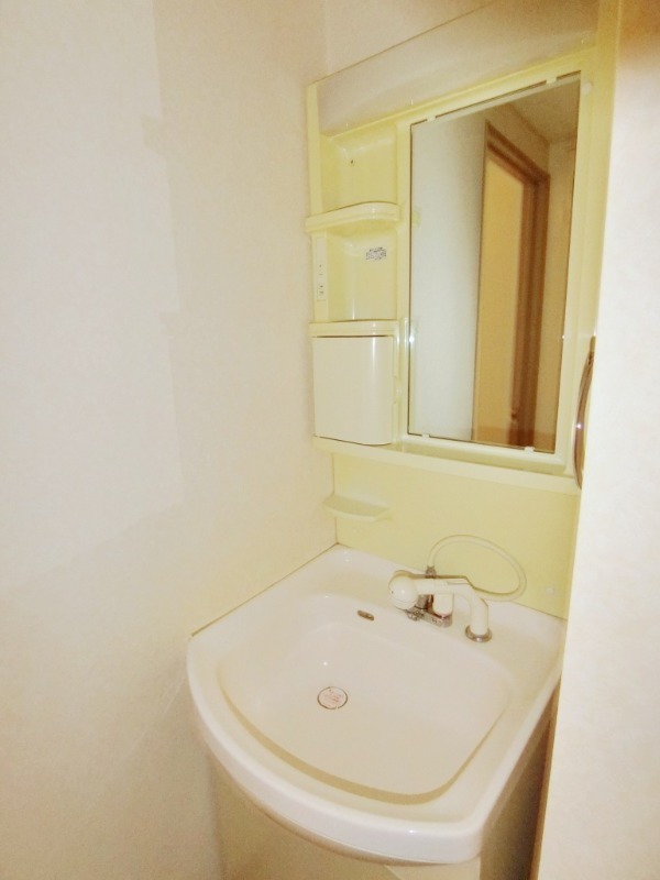 ��ʌ��@�c�s�厚�쓇�̃}���V�����̐��ʏ�