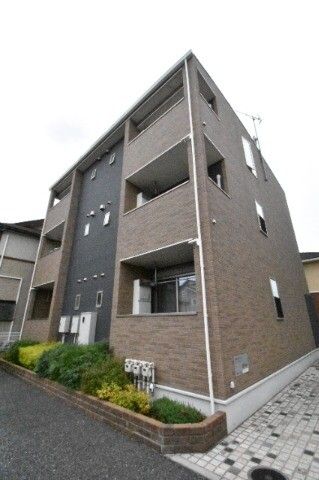 ��ʌ��������܎s��΋搼���R���ڂ̃A�p�[�g�̌����O��