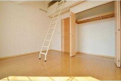 ��ʌ��������܎s��΋�厚�{�h�̃A�p�[�g�̂��̑������E�X�y�[�X