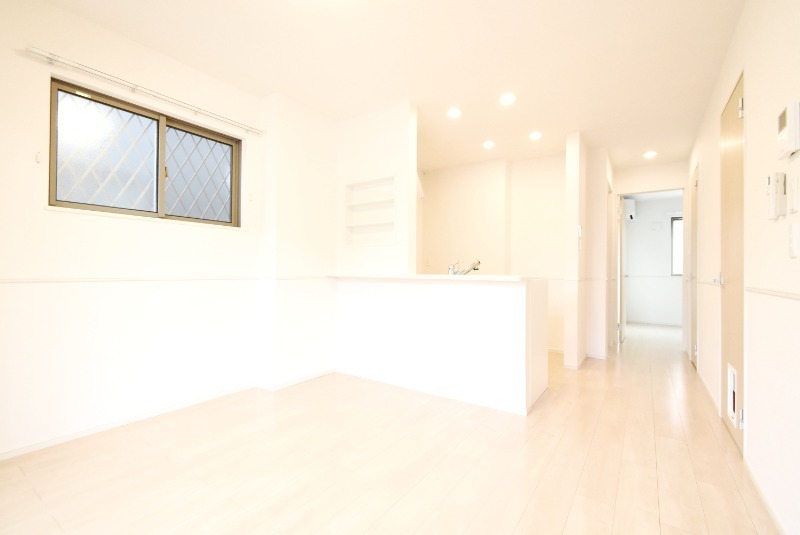 ��ʌ��@�c�s���m�؂P���ڂ̃A�p�[�g�̋��ԁE���r���O