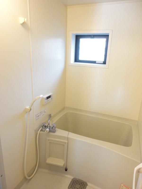 ��ʌ��������܎s�������J�R���ڂ̃A�p�[�g�̃o�X