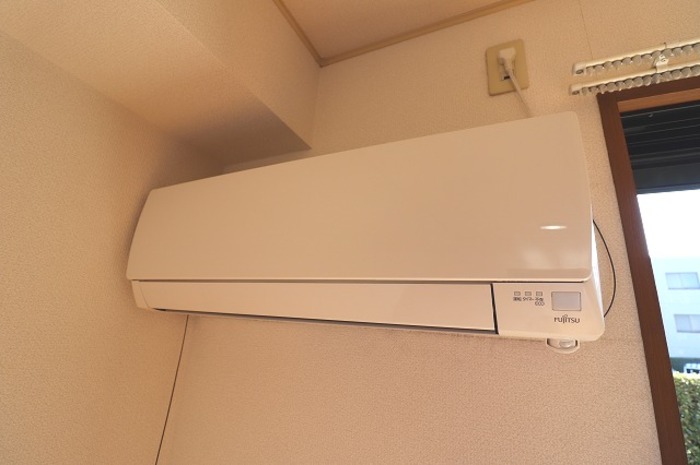 ��ʌ��������܎s�������J�R���ڂ̃A�p�[�g�̂��̑��ݔ�