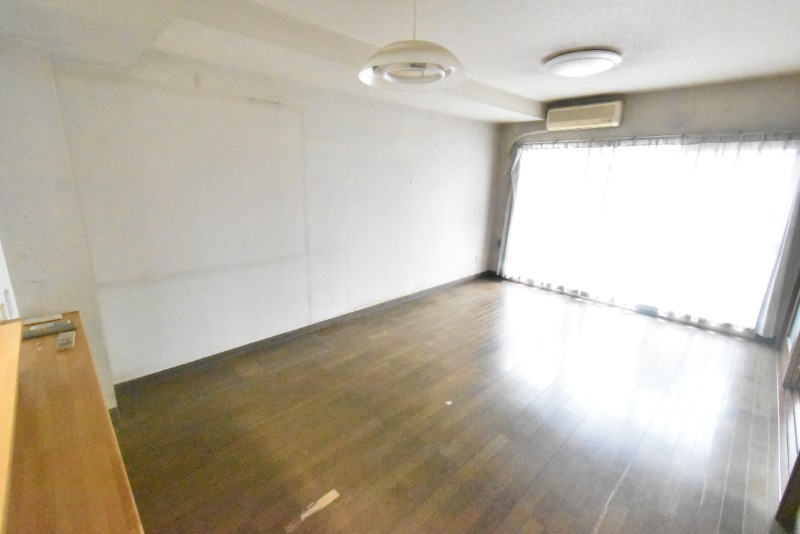 ��ʌ��������܎s�΋擌���Q���ڂ̃}���V�����̋����E���r���O