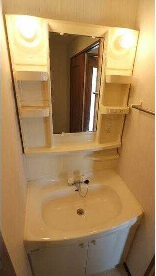 ��ʌ��������܎s������x�蒬�̃}���V�����̐��ʏ�