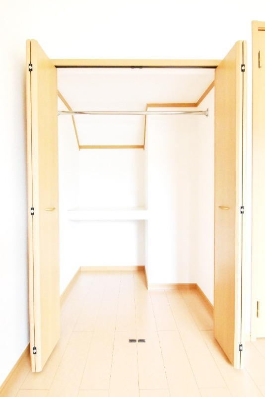 ��ʌ��������܎s�Y�a��̉ƂR���ڂ̃A�p�[�g�̎��[