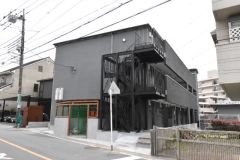 ��ʌ�����s�厚���̃A�p�[�g�̌����O��