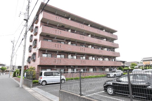 ��ʌ�����s�����P����13-1�̃}���V�����̌����O��