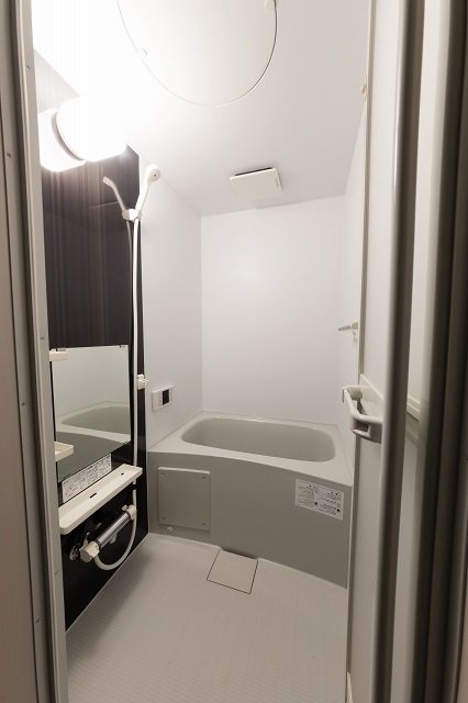 ��ʌ��������܎s�k����i���R���ڂ̃A�p�[�g�̃o�X