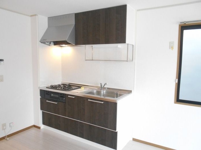 ��ʌ��������܎s�k�捡�H���̃A�p�[�g�̃L�b�`��