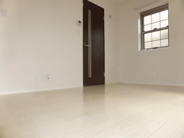 ��ʌ��������܎s�Y�a���ՂP�O���ڂ̃A�p�[�g�̂��̑������E�X�y�[�X