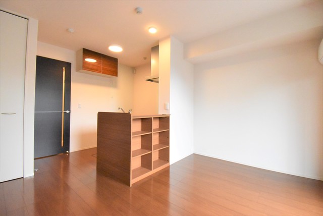 ��ʌ��z�J�s���S���ڂ̃A�p�[�g�̋��ԁE���r���O