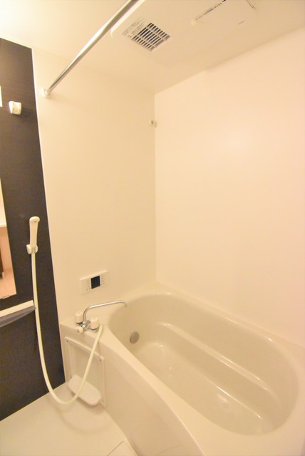 ��ʌ��z�J�s���S���ڂ̃A�p�[�g�̃o�X