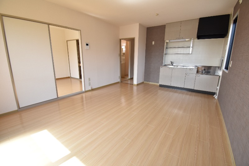 ��ʌ��������܎s�k��g�쒬�P���ڂ̃A�p�[�g�̋��ԁE���r���O