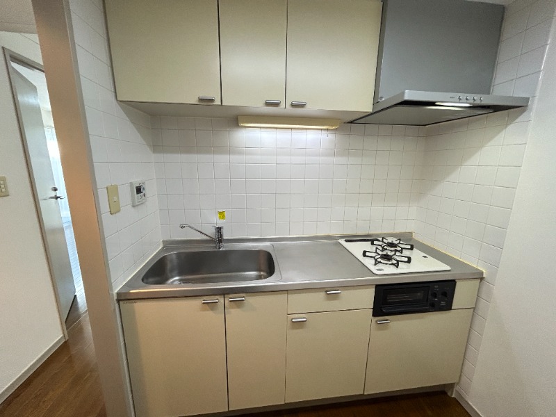 ��ʌ��������܎s�����扺�����Q���ڂ̃A�p�[�g�̃L�b�`��