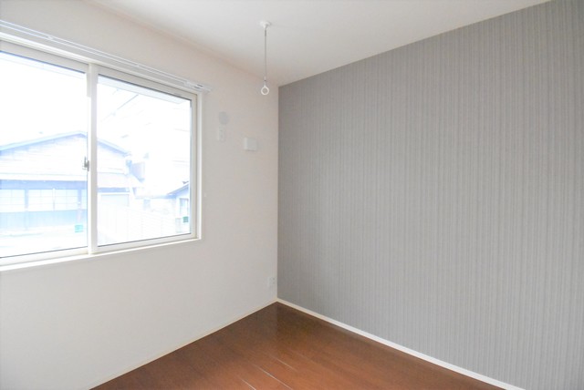 ��ʌ��z�J�s���S���ڂ̃A�p�[�g�̐Q��