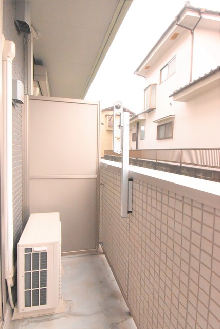 ��ʌ��z�J�s���S���ڂ̃A�p�[�g�̃o���R�j�[