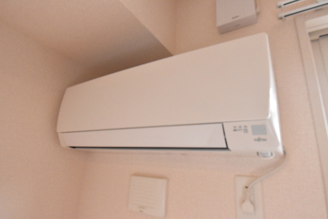 ��ʌ��z�J�s���S���ڂ̃A�p�[�g�̂��̑��ݔ�