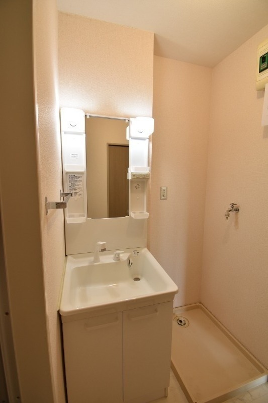 ��ʌ��������܎s�k��g�쒬�P���ڂ̃A�p�[�g�̐��ʏ�