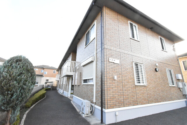 ��ʌ��������܎s�΋�厚�����̃A�p�[�g�̌����O��