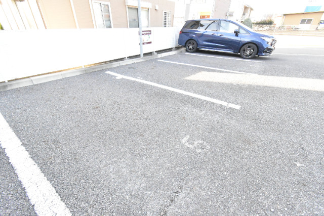 ��ʌ��������܎s�΋�厚�����̃A�p�[�g�̒��ԏ�