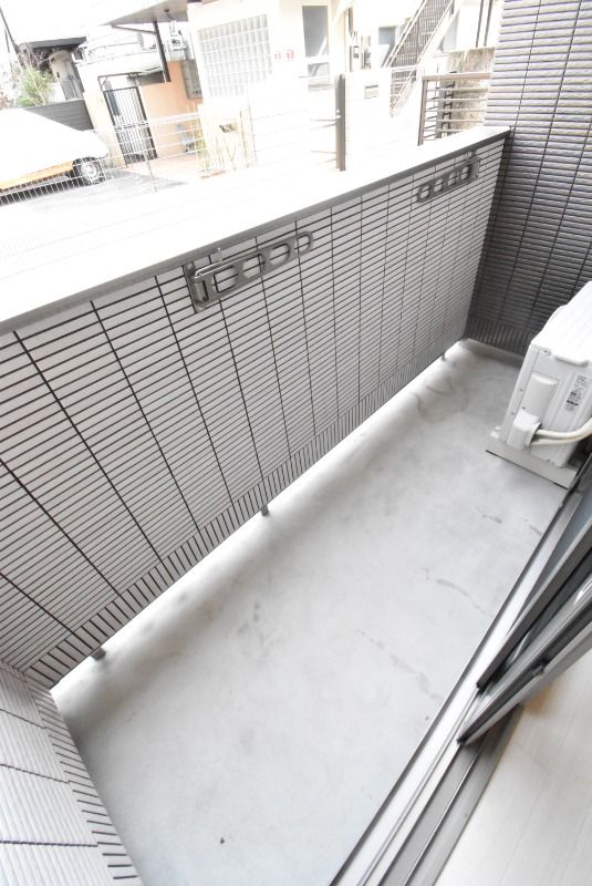 ��ʌ��������܎s�Y�a��ݒ��Q���ڂ̃A�p�[�g�̃o���R�j�[