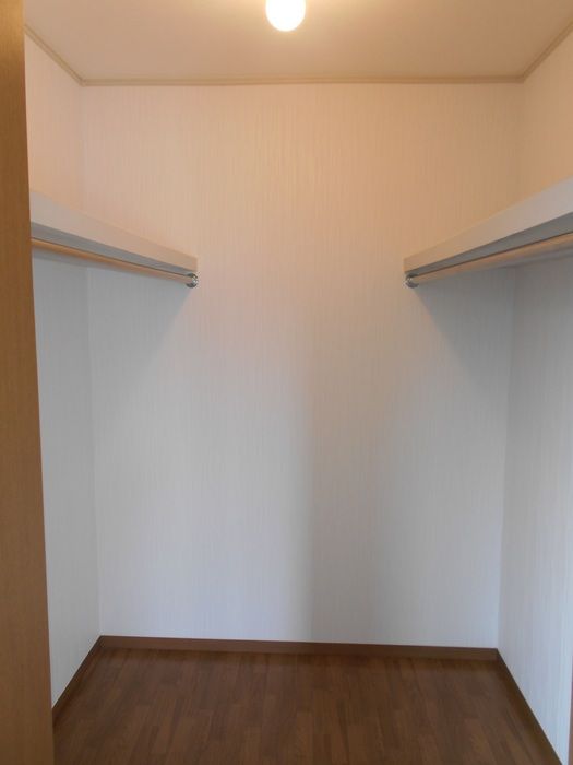 ��ʌ��z�J�s���z�J�Q���ڂ̃e���X�n�E�X�̎��[