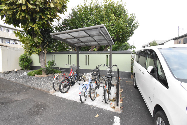 ��ʌ��z�J�s���z�J�Q���ڂ̃e���X�n�E�X�̂��̑�