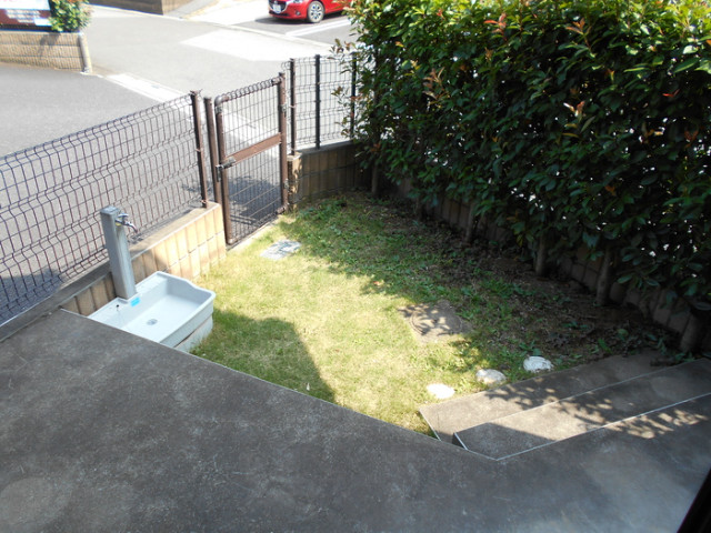 ��ʌ��z�J�s���z�J�Q���ڂ̃e���X�n�E�X�̂��̑�