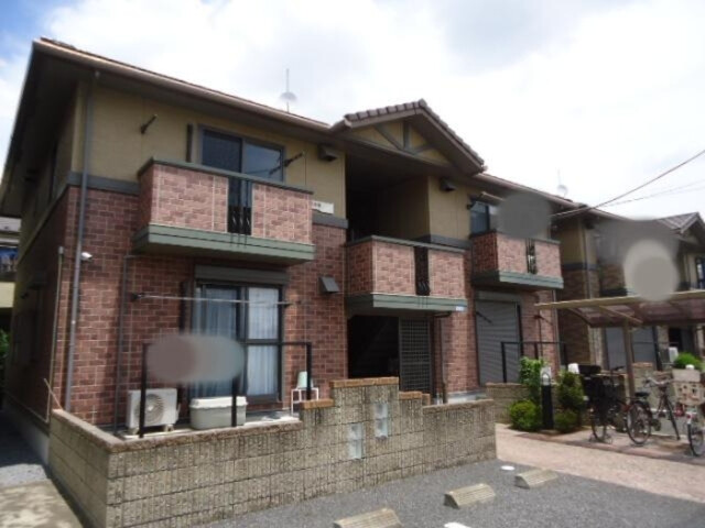 ��ʌ�����s�ђ��̃A�p�[�g�̌����O��