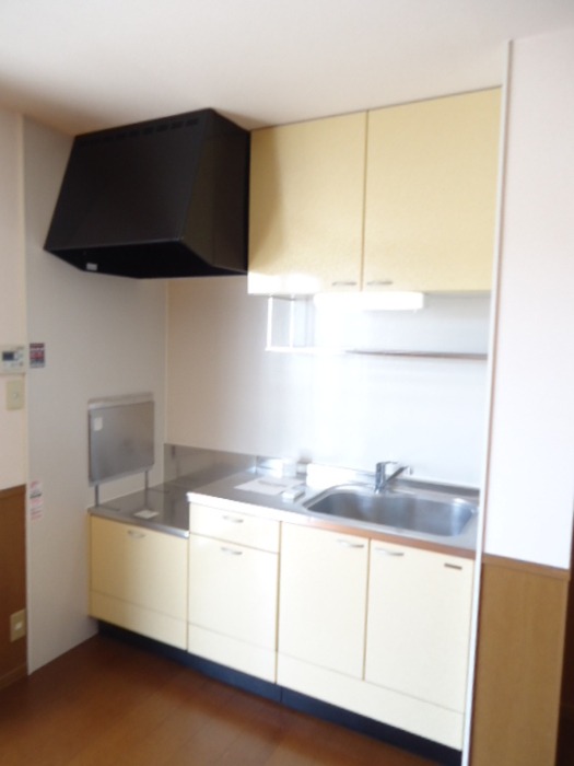 ��ʌ�����s�ђ��̃A�p�[�g�̃L�b�`��