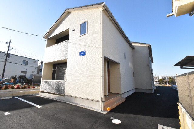 ��ʌ�����s������P���ڂ̃A�p�[�g�̌����O��