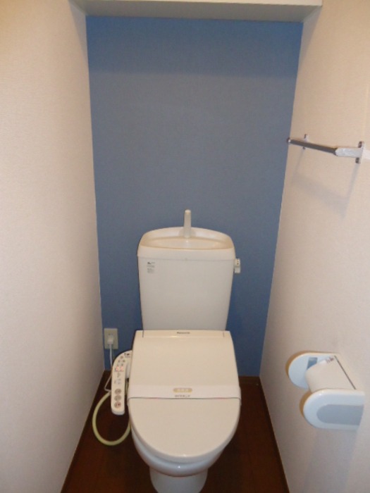 ��ʌ�����s�ђ��̃A�p�[�g�̃g�C��