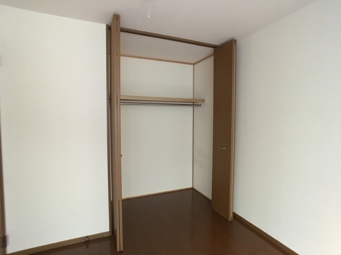 ��ʌ�����s�ђ��̃A�p�[�g�̎��[