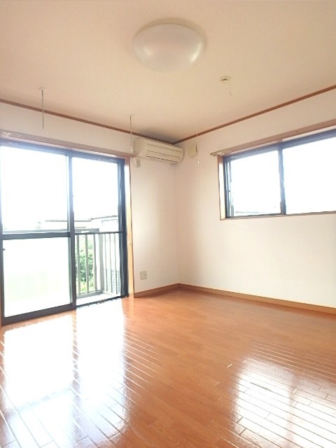 ��ʌ��������܎s����厚�y���̃A�p�[�g�̋��ԁE���r���O