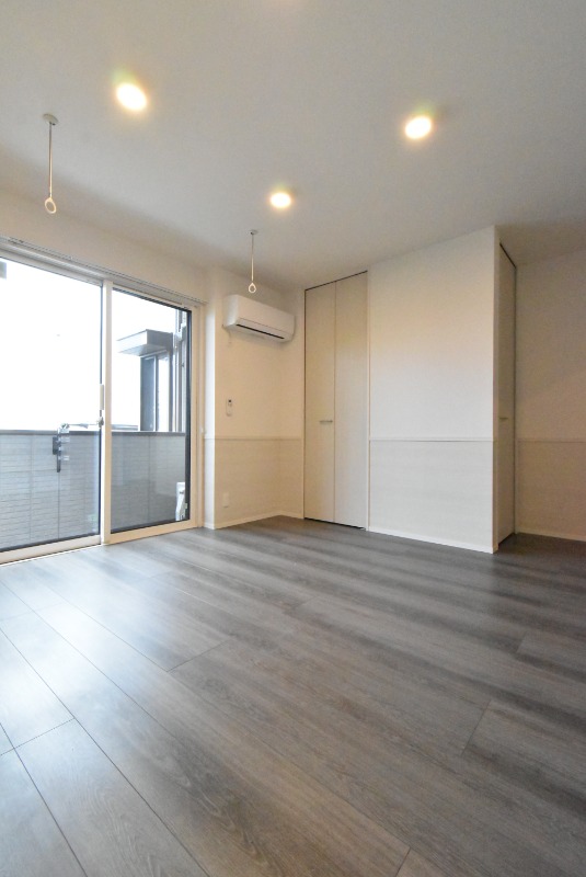 ��ʌ��z�J�s�V�z�J�P���ڂ̃A�p�[�g�̂��̑������E�X�y�[�X