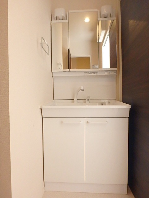 ��ʌ��������܎s�k��{�����Q���ڂ̃}���V�����̐��ʏ�