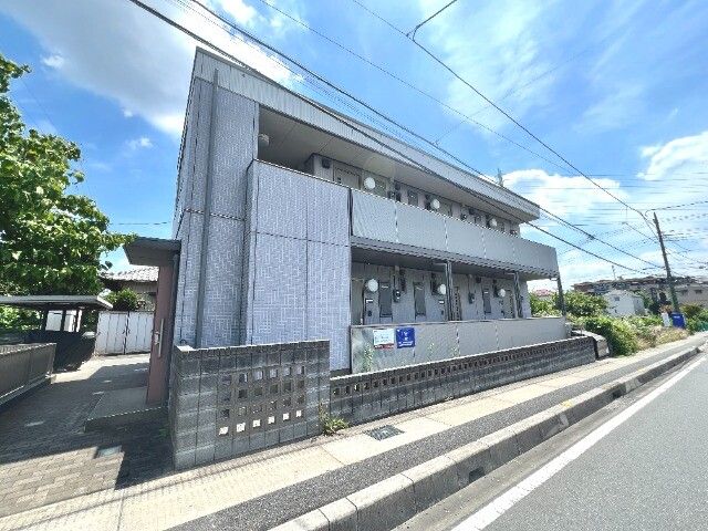 ��ʌ�����s�ܔԒ�18-1�̃A�p�[�g�̌����O��