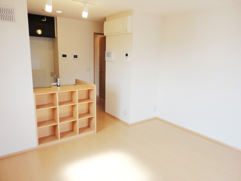 ��ʌ��������܎s��{��������P���ڂ̃A�p�[�g�̋��ԁE���r���O