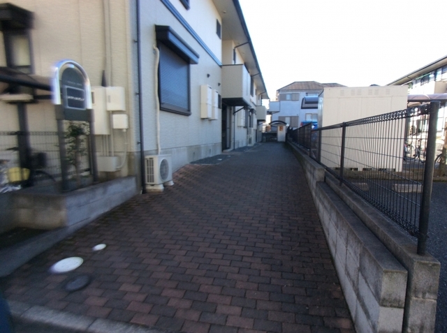 ��ʌ��k�����S�ɓޒ������P���ڂ̃A�p�[�g�̃G���g�����X