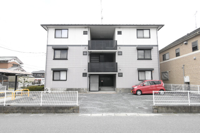 ��ʌ������s���W���ڂ̃A�p�[�g�̌����O��