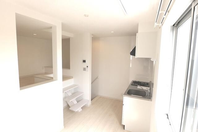 ��ʌ�����s�����S���ڂ̃A�p�[�g�̋��ԁE���r���O