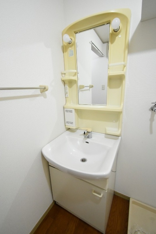 ��ʌ������s���W���ڂ̃A�p�[�g�̐��ʏ�