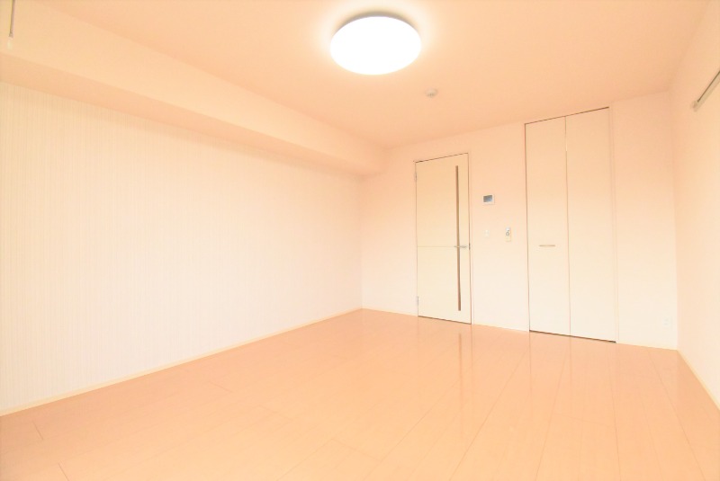 ��ʌ��z�J�s�ԎR���R���ڂ̃A�p�[�g�̋��ԁE���r���O