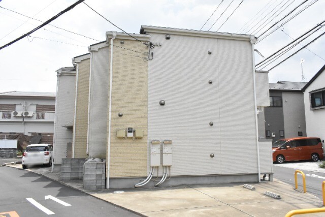 ��ʌ���z�s���P�֓��Q���ڂ̃A�p�[�g�̌����O��