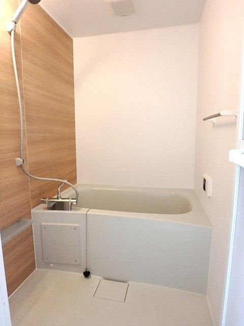 ��ʌ��������܎s�����擌��{�V���ڂ̃A�p�[�g�̃o�X